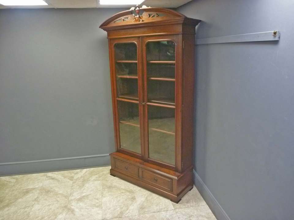 Victorian 2 Door Bookcase