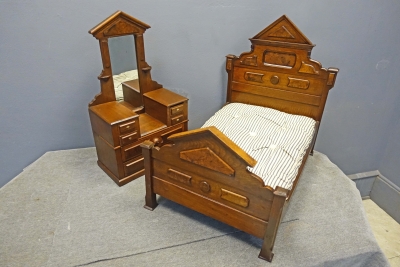 2 Piece Victorian Child&#039;s Doll Size Bedroom Set