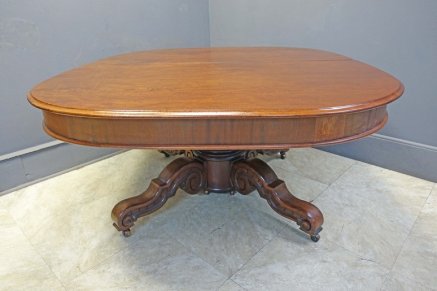 Victorian Walnut Dining Table with Leaves
